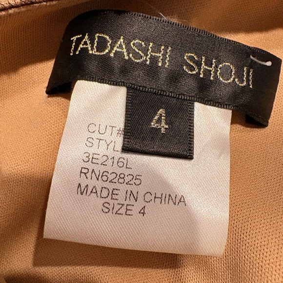 Tadashi Shoji black lace nude lined one shoulder floor length formal gown size 4 - Picture 10 of 11